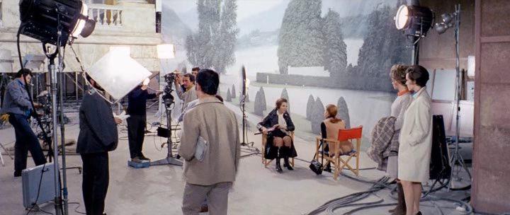 Кадр из фильма Шах королеве / Scacco alla regina (1969)