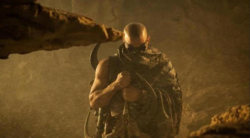 Кадр из фильма Риддик / Riddick (2013)