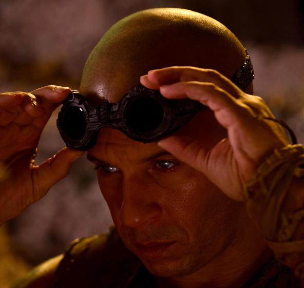 Кадр из фильма Риддик / Riddick (2013)