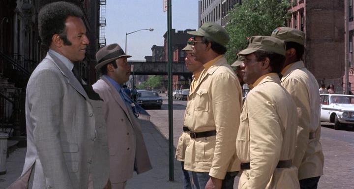 Кадр из фильма Хлопок прибывает в Гарлем / Cotton Comes to Harlem (1970)