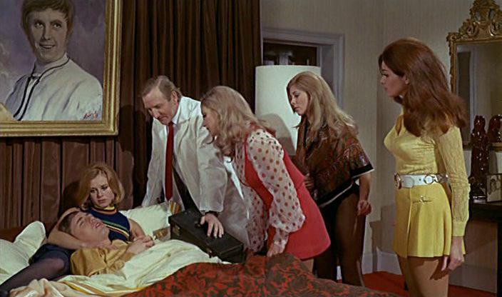 Кадр из фильма Доктор в ловушке / Doctor in Trouble (1970)