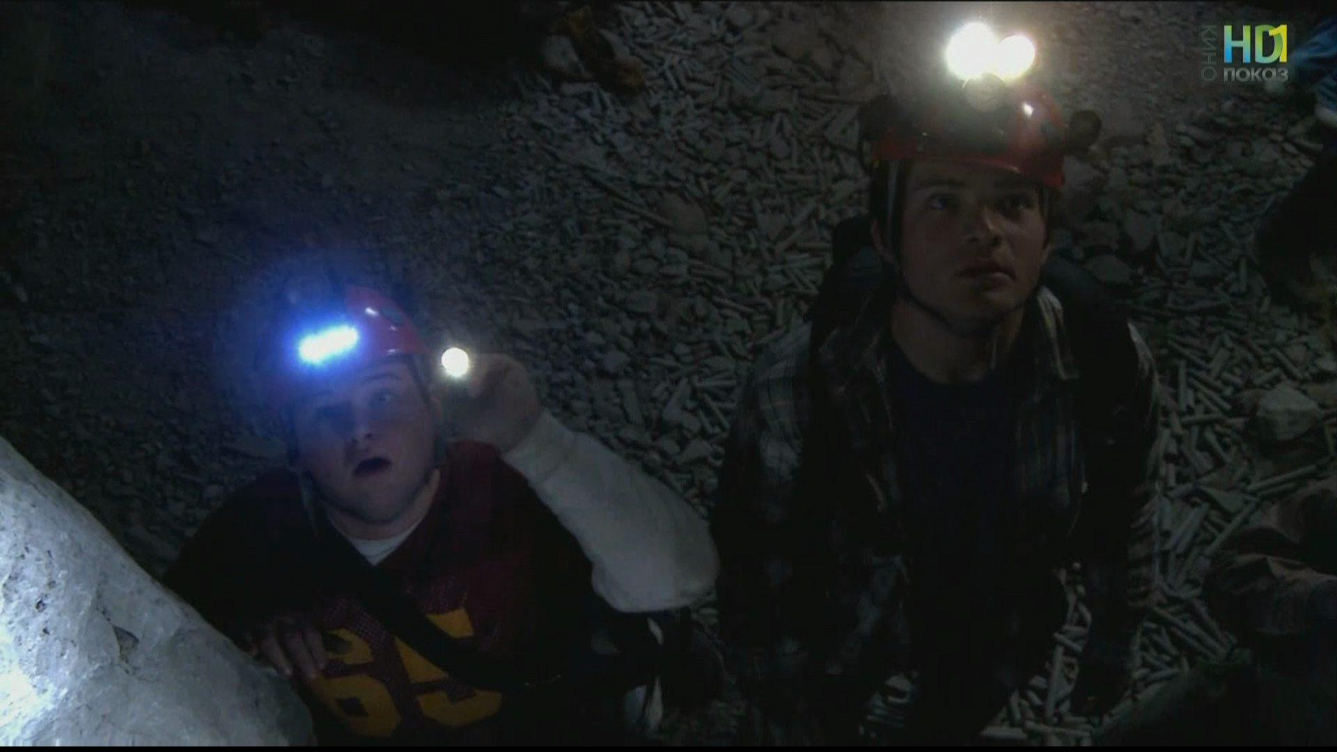 Кадр из фильма Заброшенная шахта / Abandoned Mine (2013)