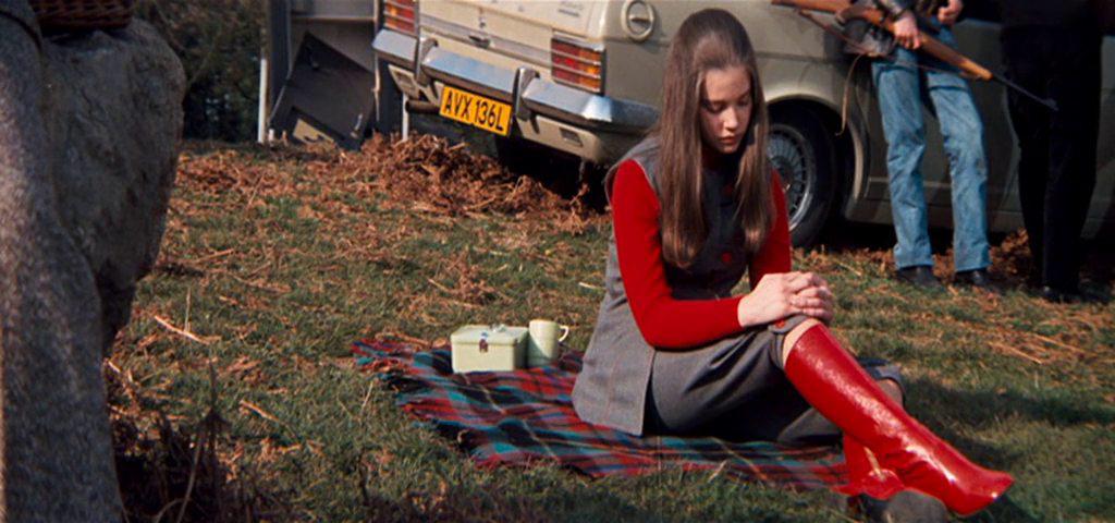 Кадр из фильма Смерть травы / No Blade of Grass (1970)