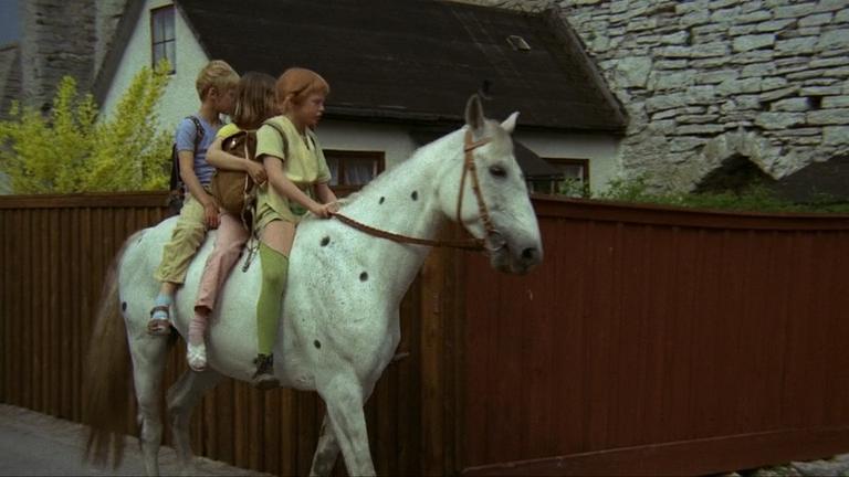 Кадр из фильма Путешествие с Пеппи Длинныйчулок / På rymmen med Pippi Långstrump (1970)