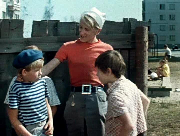 Кадр из фильма Приключения желтого чемоданчика (1970)