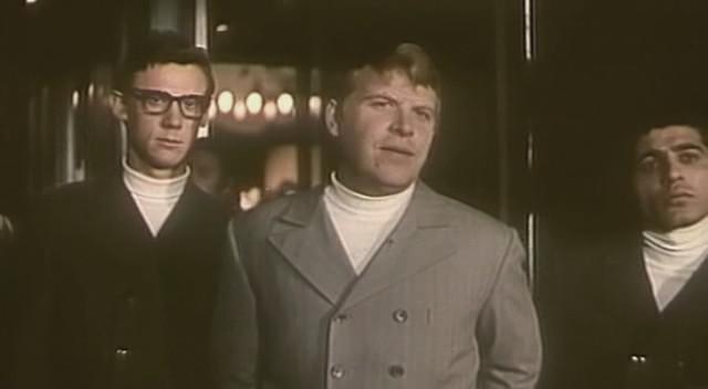 Кадр из фильма Молодые / Mlad i zdrav kao ruza (1971)