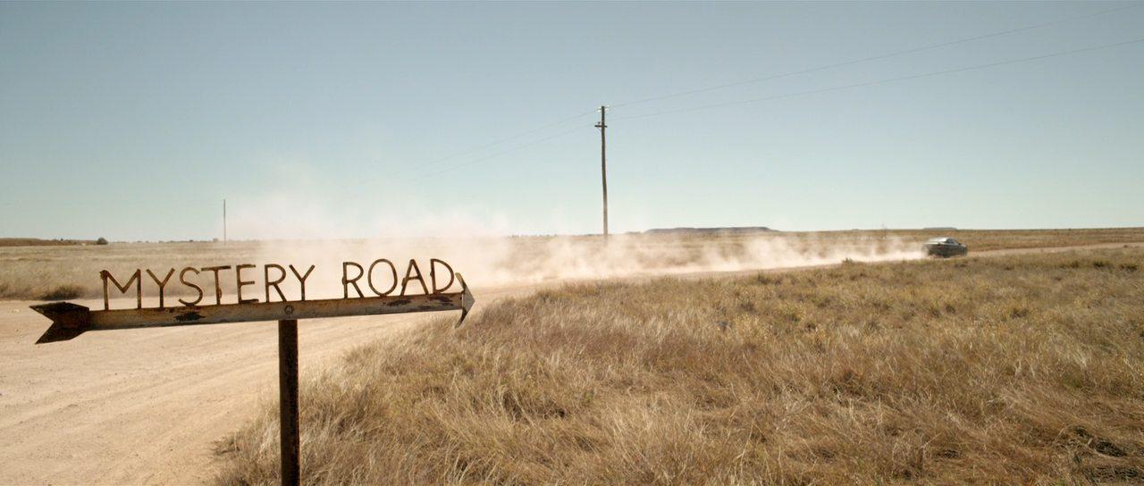 Кадр из фильма Таинственный путь / Mystery Road (2013)