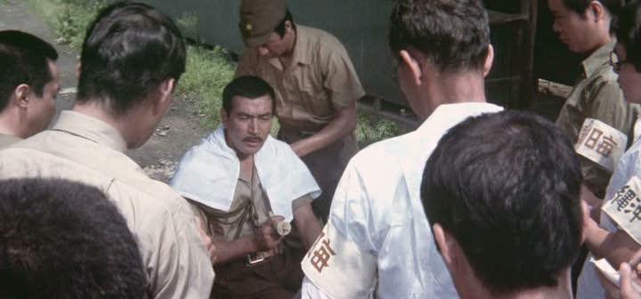 Кадр из фильма Битва за Окинаву / Gekido no showashi: Okinawa kessen (1971)