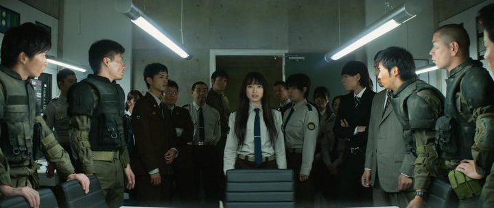 Кадр из фильма Библиотечные войны / Toshokan sensô (2013)