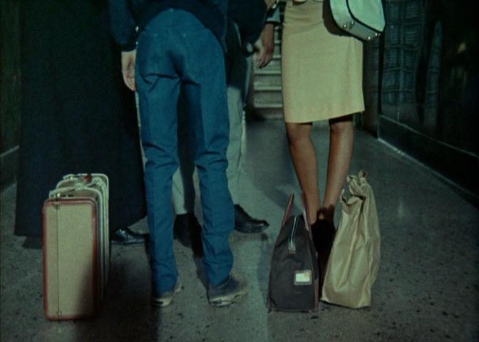 Кадр из фильма Иди домой / Going Home (1971)
