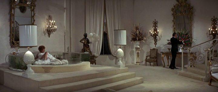 Кадр из фильма Джеймс Бонд 007: Бриллианты навсегда / Diamonds Are Forever (1971)