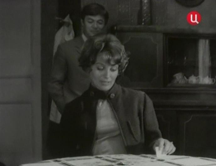 Кадр из фильма Круг (1972)