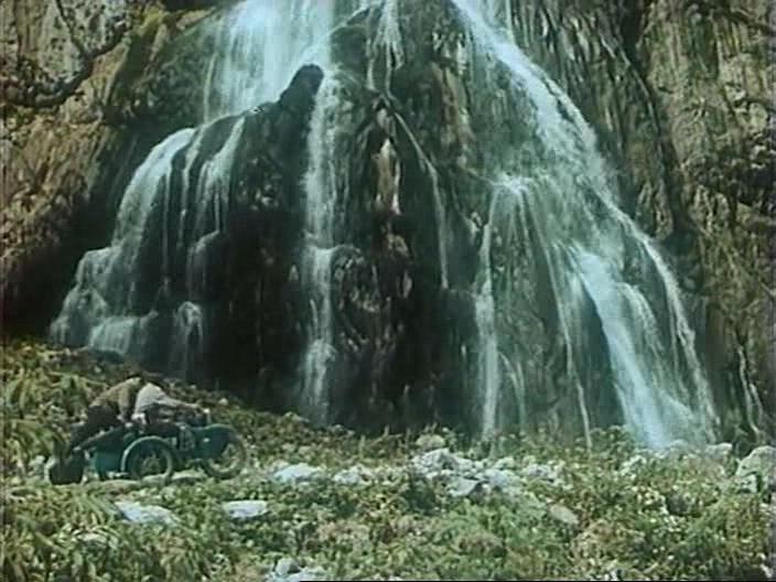 Кадр из фильма Тропой бескорыстной любви (1972)