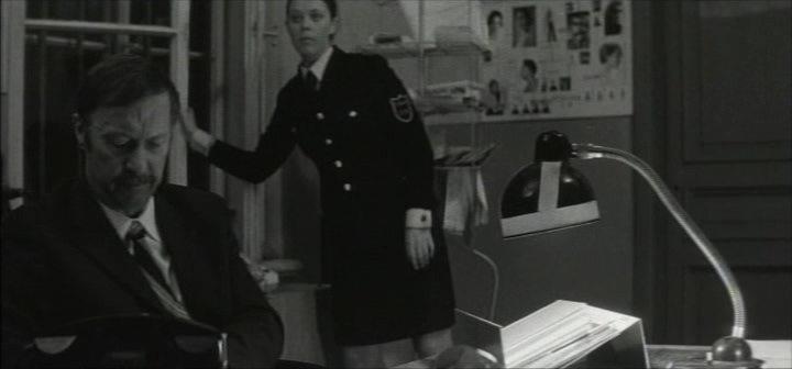 Кадр из фильма Вид на жительство (1972)