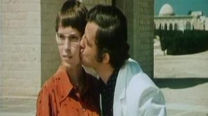 Кадры из фильма Высокие каблучки / Docteur Popaul (1972)