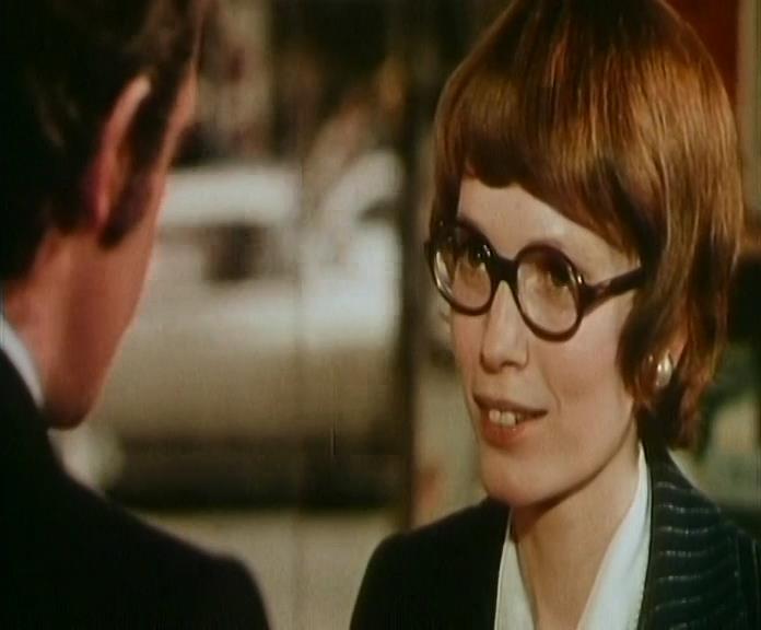 Кадр из фильма Высокие каблучки / Docteur Popaul (1972)
