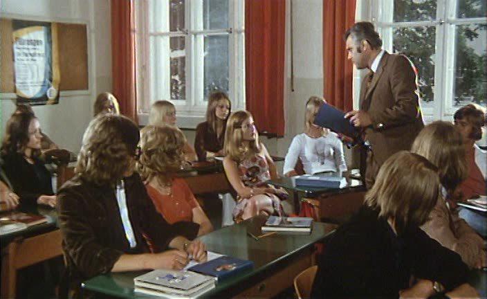 Кадр из фильма Доклад о школьницах 4: О том, что часто приводит родителей в отчаяние / Schulmädchen-Report 4. Teil - Was Eltern oft verzweifeln lässt (1972)