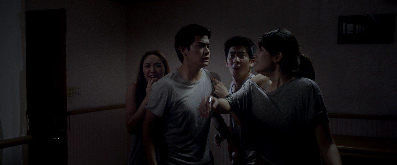 Кадр из фильма Длинный уик-энд / Thongsook 13 (2013)