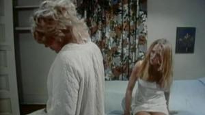 Кадры из фильма Не заглядывайте в подвал / Don't Look in the Basement (1973)