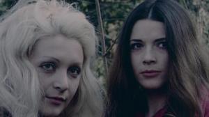 Кадры из фильма Развратные девушки автостопщицы / Jeunes filles impudiques (1973)