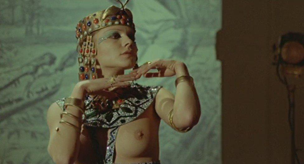 Кадр из фильма Баба Яга / Baba Yaga (1973)