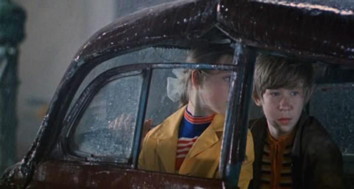 Кадр из фильма Автомобиль, скрипка и собака Клякса (1974)