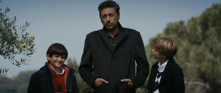 Кадр из фильма Идеальная семья / Una famiglia perfetta (2012)