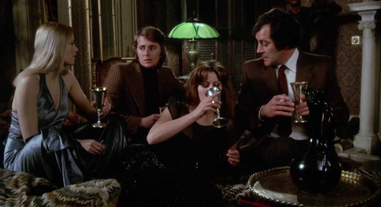 Кадр из фильма Вампиры / Vampyres (1974)