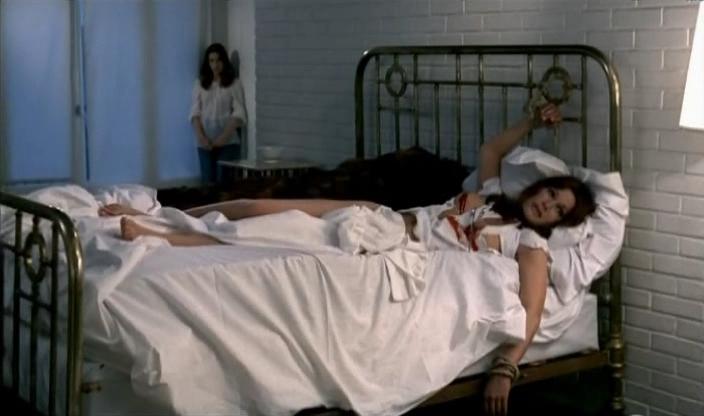 Кадр из фильма Постепенные изменения удовольствия / Glissements progressifs du plaisir (1974)
