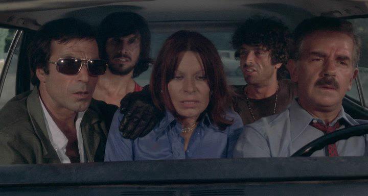 Кадр из фильма Дикие псы / Cani arrabbiati (1974)