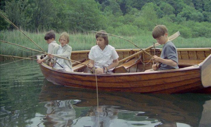 Кадр из фильма Ласточки и Амазонки / Swallows and Amazons (1974)