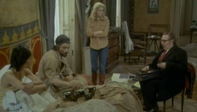 Кадр из фильма Женщина в красных сапогах / La femme aux bottes rouges (1974)