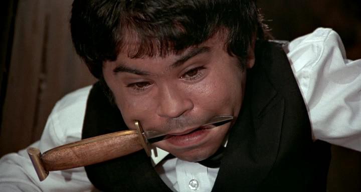 Кадр из фильма Джеймс Бонд 007: Человек с золотым пистолетом / The Man with the Golden Gun (1974)