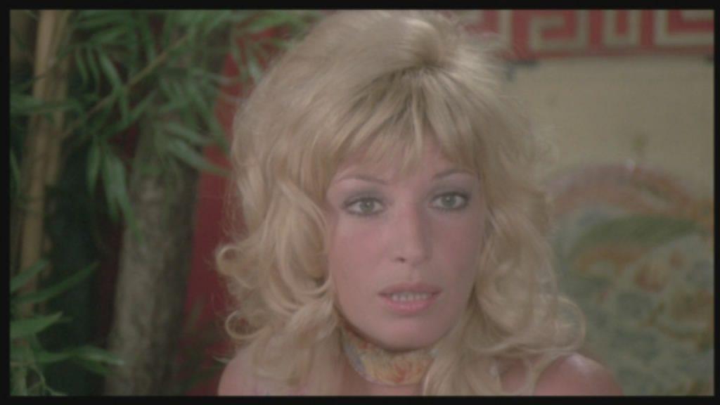 Кадр из фильма Утка под апельсиновым соусом / L'anatra all'arancia (1975)
