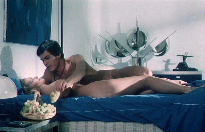 Кадр из фильма Невинные с грязными руками / Les Innocents aux mains sales (1975)