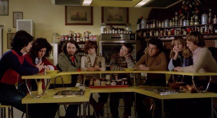 Кадр из фильма Наркотический Рим / Roma drogata: la polizia non può intervenire (1975)
