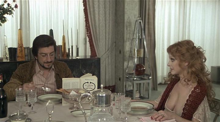 Кадр из фильма Жить ради любви / Conviene far bene l'amore (1975)