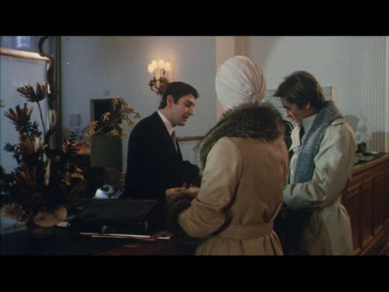 Кадр из фильма Романтичная англичанка / The Romantic Englishwoman (1975)