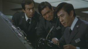 Кадры из фильма 109-й идёт без остановок / Shinkansen daibakuha (1975)