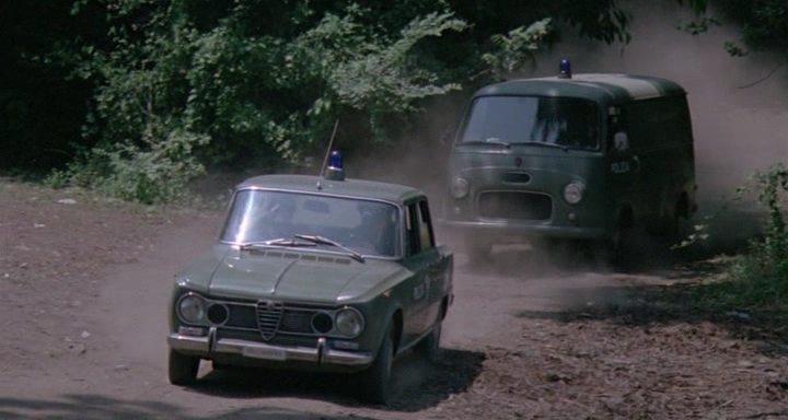 Кадр из фильма Всем полицейским экипажам / ...a tutte le auto della polizia... (1975)