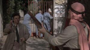 Кадры из фильма Коломбо: Восток – дело тонкое / Columbo: A Case of Immunity (1975)