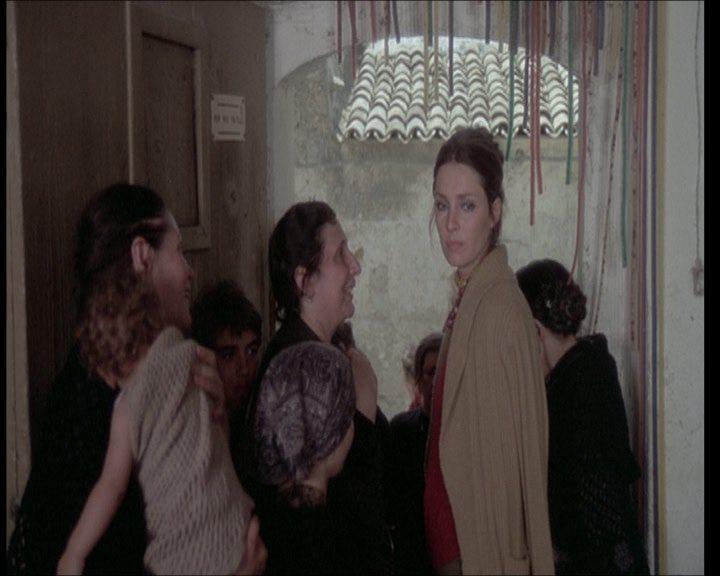 Кадр из фильма Уважаемые люди / Gente di Rispetto (1975)