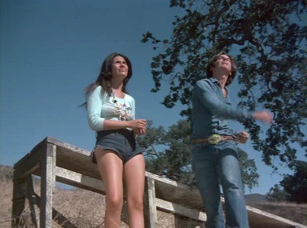 Кадр из фильма Девочки с помпонами / The Pom Pom Girls (1976)