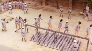 Кадры из фильма Жестокая пытка в лагере для женщин-военнопленных / Da nu ji zhong ying (1976)