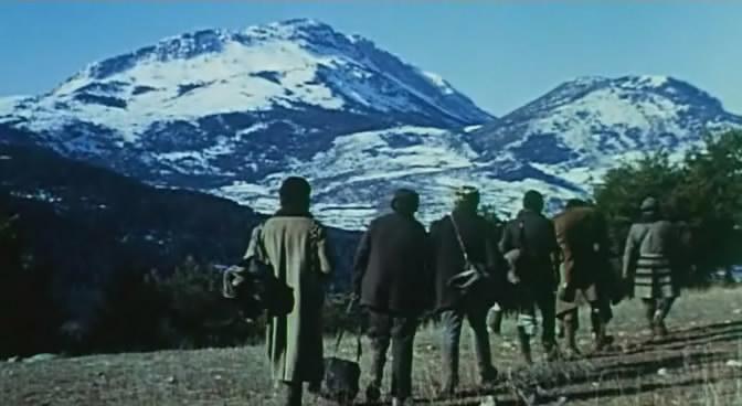 Кадр из фильма Приговорённые к пожизненному / Condenados a vivir (1972)