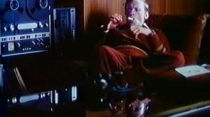 Кадры из фильма Компьютер для похорон / L'ordinateur des pompes funèbres (1976)