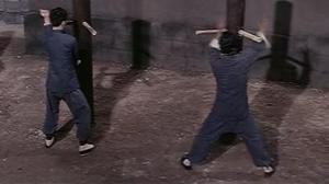 Кадры из фильма Повелитель летающей гильотины / Du bi quan wang da po xue di zi (1976)