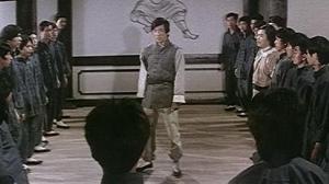 Кадры из фильма Повелитель летающей гильотины / Du bi quan wang da po xue di zi (1976)