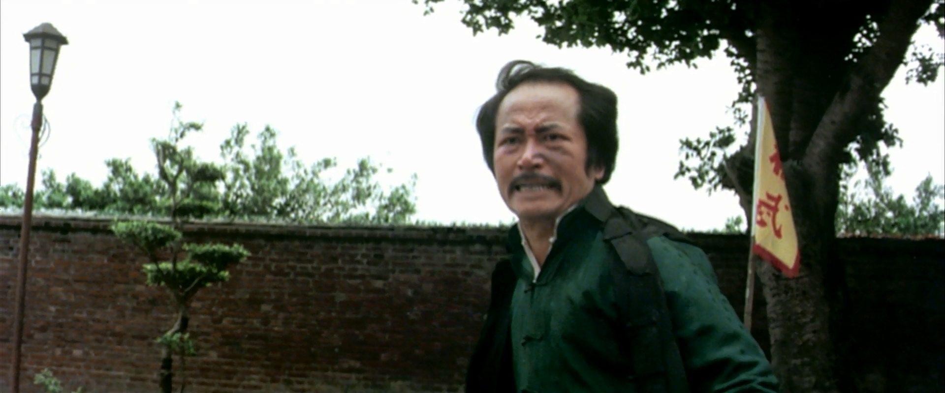 Кадр из фильма Новый кулак ярости / Xin jing wu men (1976)