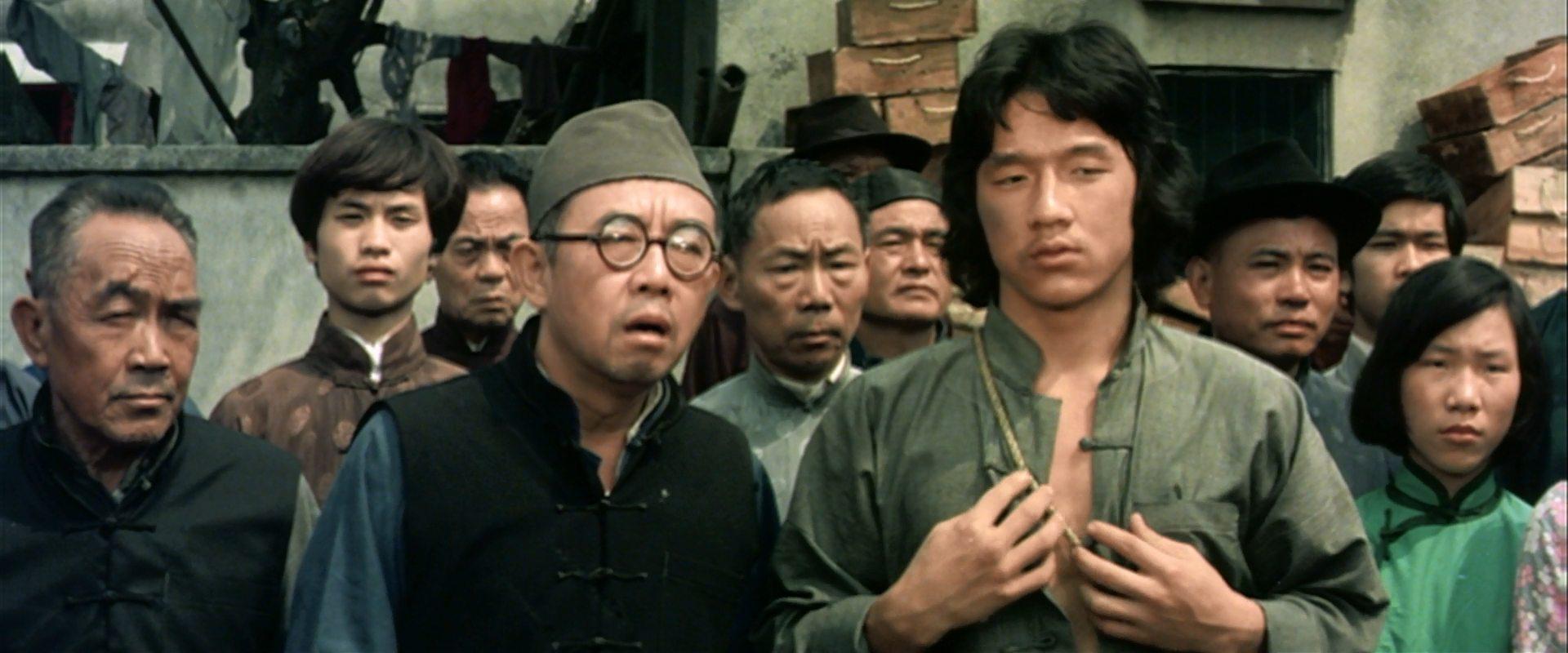 Кадр из фильма Новый кулак ярости / Xin jing wu men (1976)